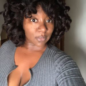 Meet your Posher, Anjie